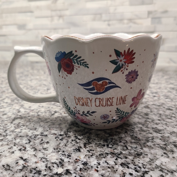 Minnie Coffee cup - Picture 2 of 4